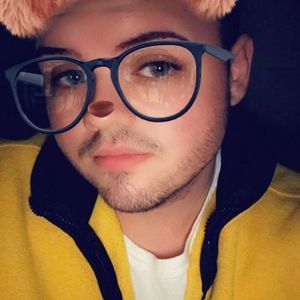 Meet your Posher, Zachary